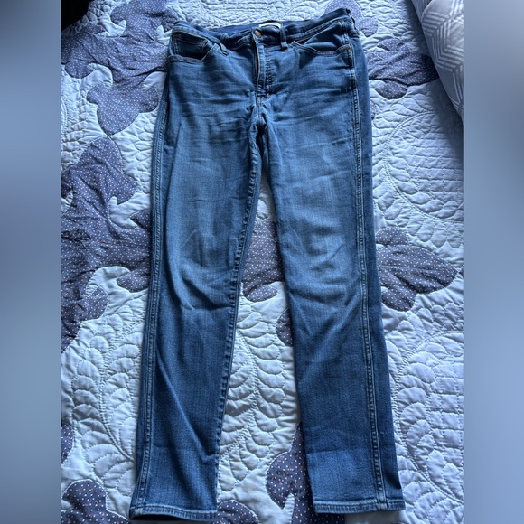 Madewell Roadtripper Jeans - Picture 2 of 9